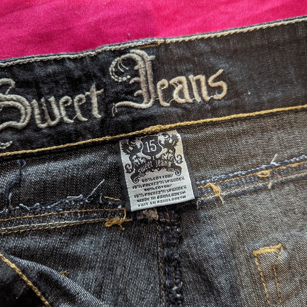 Jeans - Picture 2 of 3